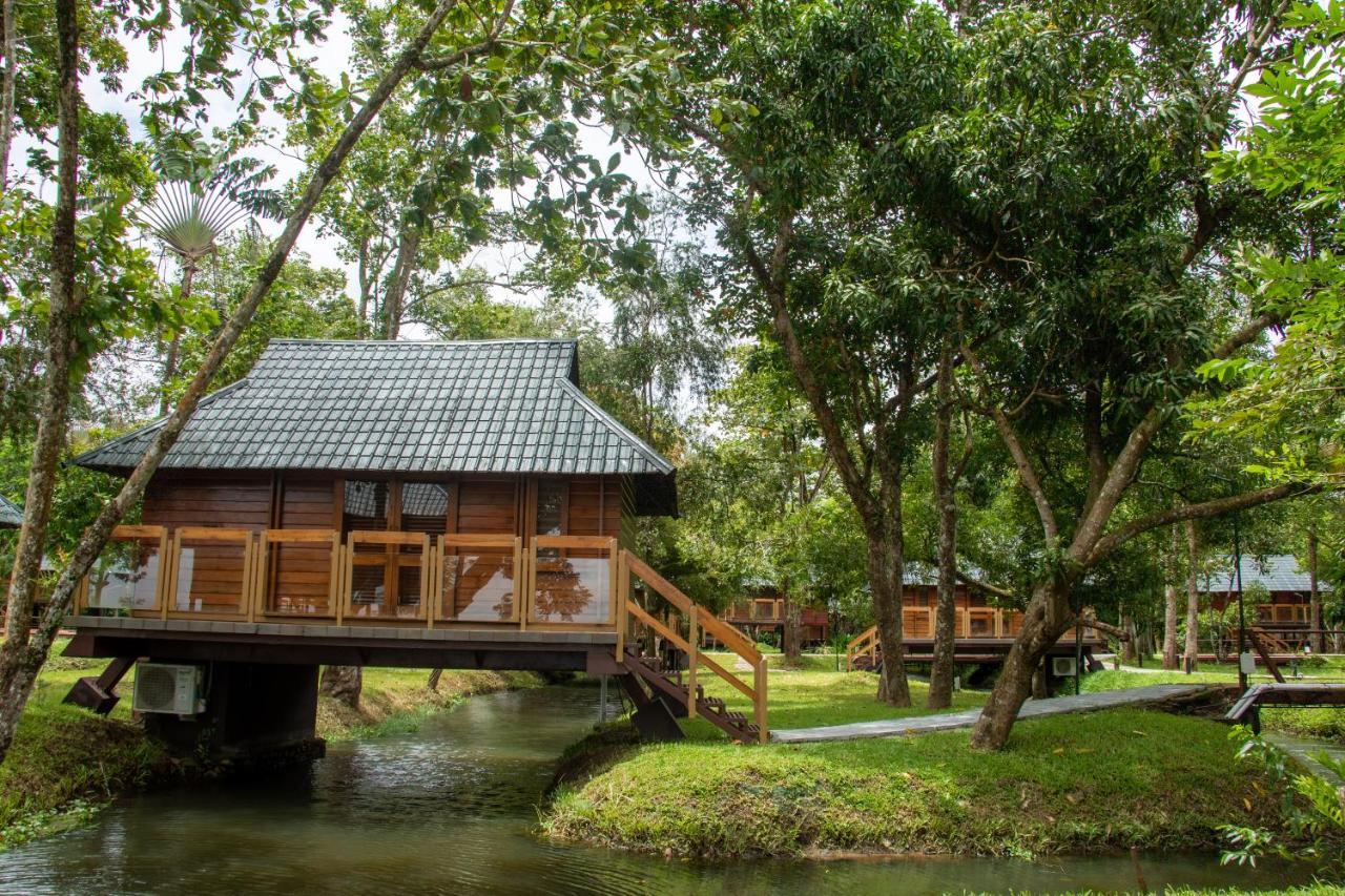 Water Scapes Hotel Kumarakom Bagian luar foto