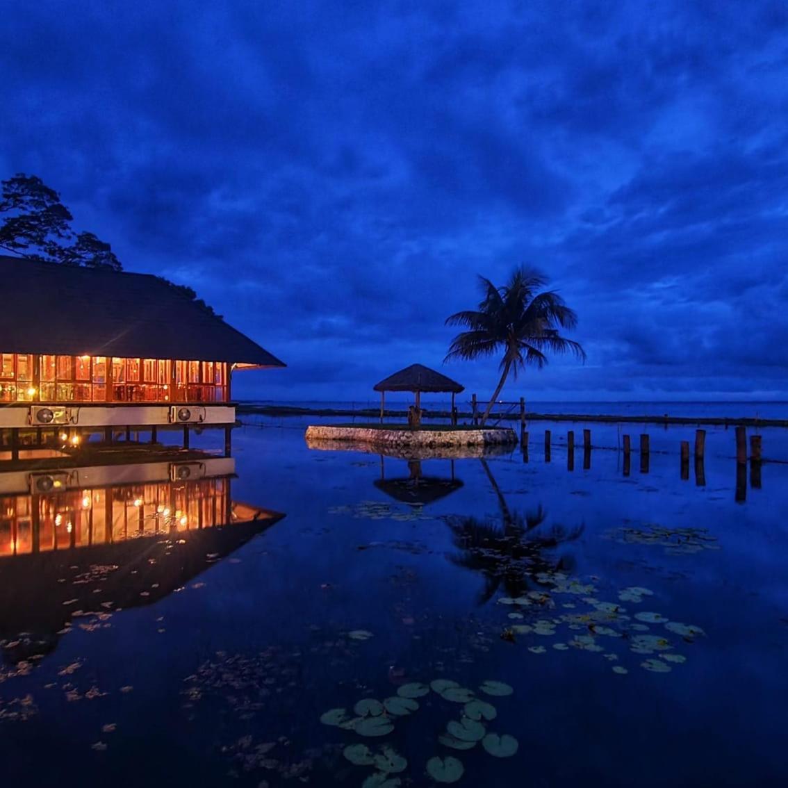 Water Scapes Hotel Kumarakom Bagian luar foto
