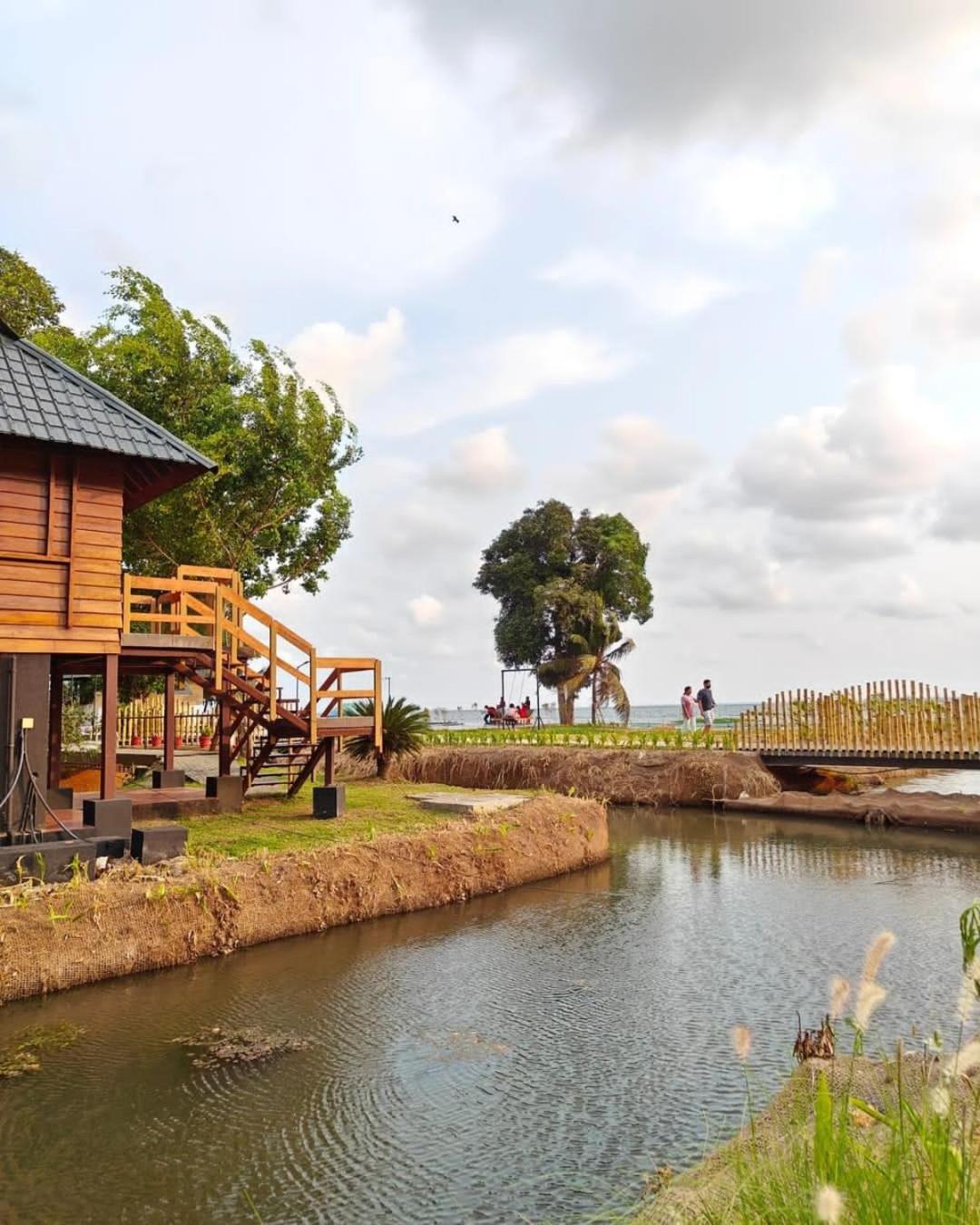 Water Scapes Hotel Kumarakom Bagian luar foto
