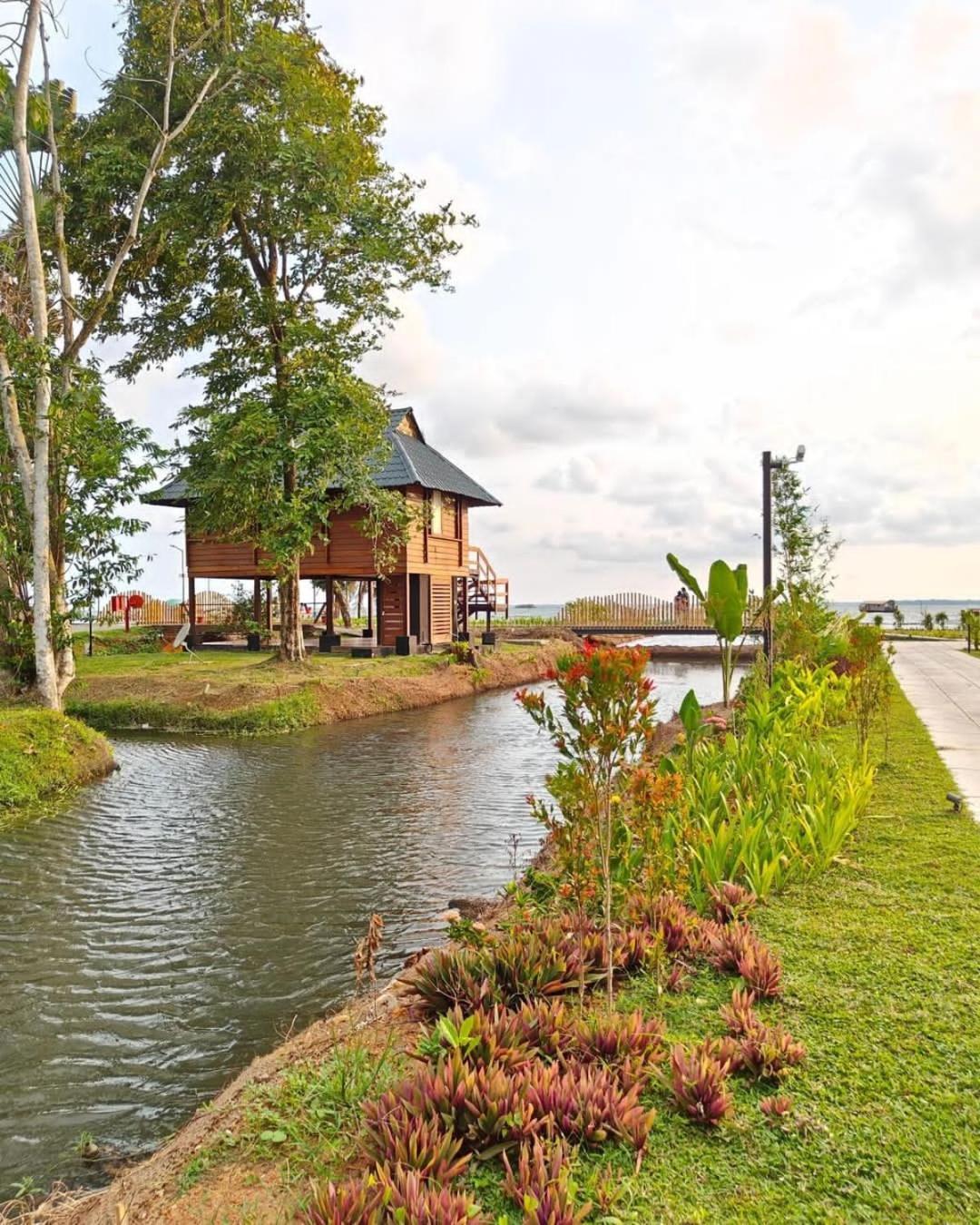 Water Scapes Hotel Kumarakom Bagian luar foto